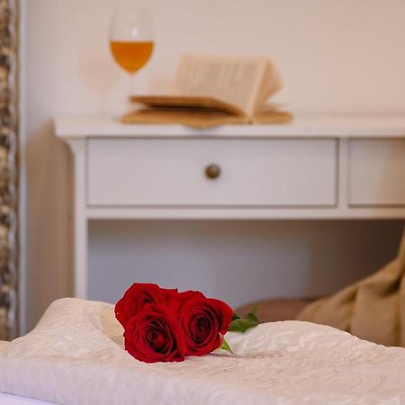 Summer Breeze Luxury Rooms สปลิท ภายนอก รูปภาพ